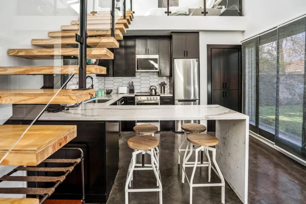 Quantum Tiny Loft At East End Revitalized Houston Eksteriør billede