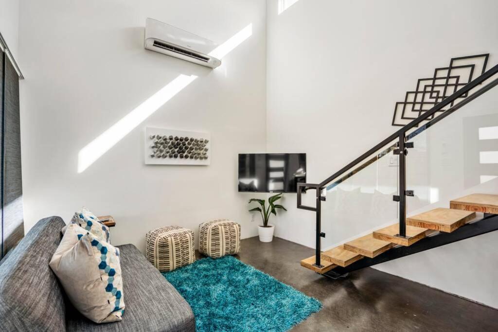 Quantum Tiny Loft At East End Revitalized Houston Eksteriør billede